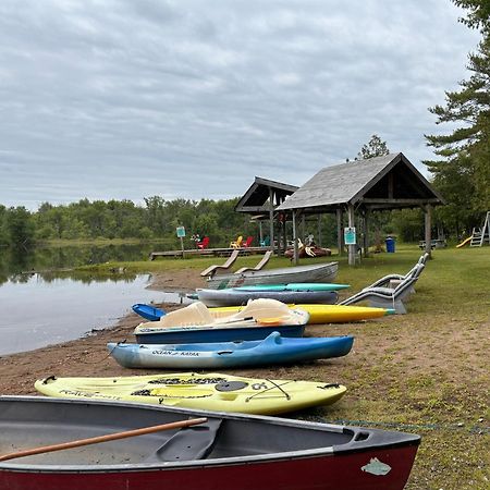 Lakefront Hideaway Resort Кауарта Лейкс Екстериор снимка